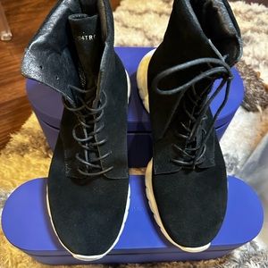 CU4TRO Black Frost Ninja Sneakers